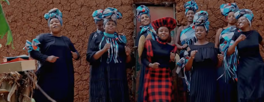 Sauti Hewani Ministries batsindagiye amashimwe y’Imana mu ndirimbo nshya bise “Nimushime”(VIDEO ) Sauti Hewani Ministries batsindagiye amashimwe y’Imana mu ndirimbo nshya bise “Nimushime”(VIDEO )