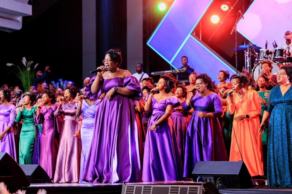 Korali Impanda ikomeje igiterane cyo kwizihiza isabukuru y’imyaka 30-Naioth Choir na Worship Team y’i Nyarugenge zahacanye umucyo kuri uyu wa gatandatu (Amafoto) Korali Impanda ikomeje igiterane cyo kwizihiza isabukuru y’imyaka 30-Naioth Choir na Worship Team y’i Nyarugenge zahacanye umucyo kuri uyu wa gatandatu (Amafoto)